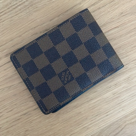 Louis Vuitton Slim Wallet - Picture 5 of 5